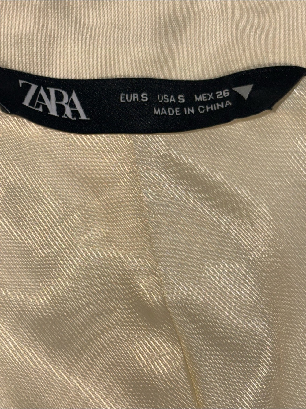 Zara Satin Effect Cropped Oyster White Blazer Size S MSRP $114 - Picture 3 of 3